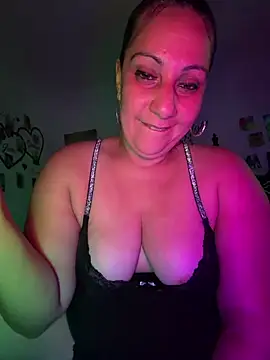 Snapshot of DeeLight124 chatting on 4, 5, 2026 DeeLight124 online show from 4, 5, 2026