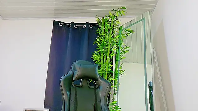 scarlet-jonesx online show from 2, 12, 2025