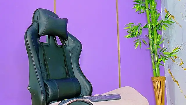 Snapshot of scarlet-jonesx chatting on 4, 11, 2025 scarlet-jonesx online show from 4, 11, 2025