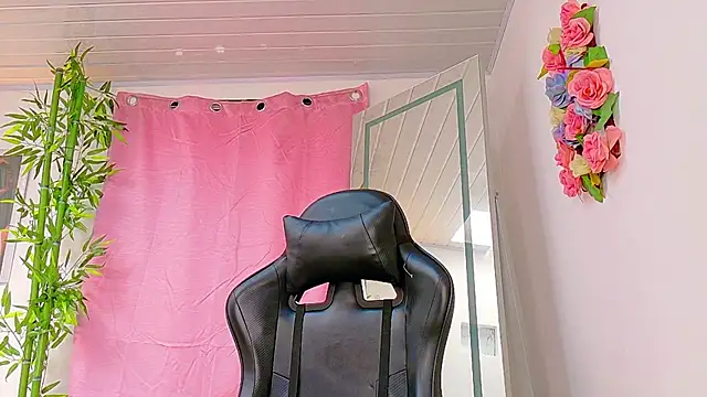 scarlet-jonesx online show from 5, 2, 2026