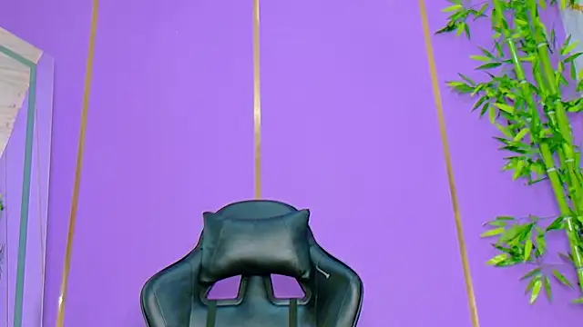 Snapshot of scarlet-jonesx chatting on 4, 11, 2025 scarlet-jonesx online show from 4, 11, 2025