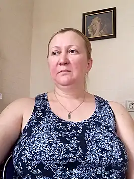 blondyaguar online show from 5, 12, 2024