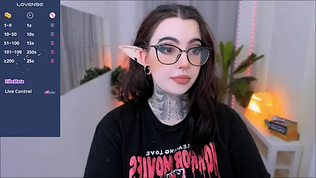Snapshot of Dixi_Pixi_ chatting on 23, 2, 2025 Dixi Pixi online show from 23, 2, 2025
