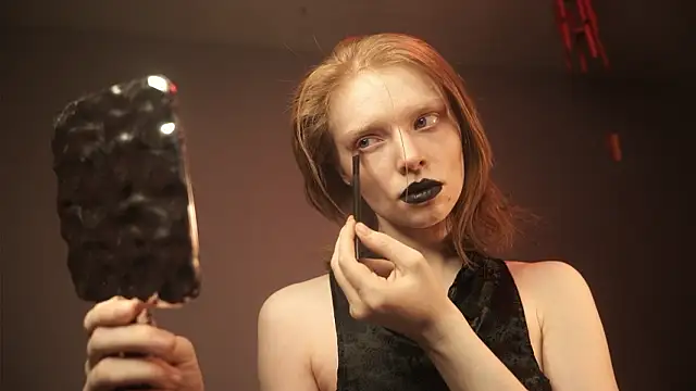 ginger hugs online show from 10, 2, 2026