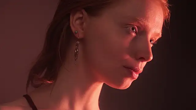 ginger hugs online show from 13, 10, 2025