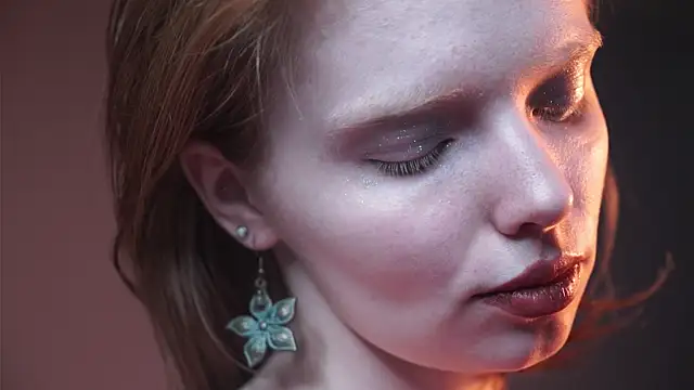 ginger hugs online show from 17, 11, 2025