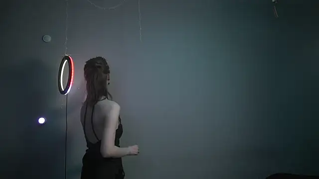 ginger hugs online show from 13, 1, 2026