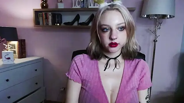 MadelineLust online show from 23, 12, 2024