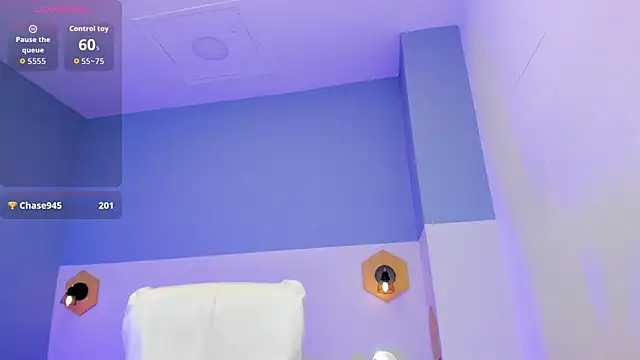 Chloe fischer  online show from 18, 4, 2026