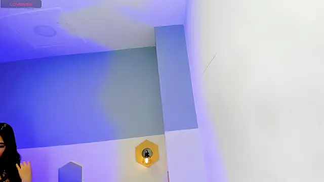 Chloe fischer  online show from 18, 4, 2026