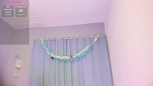 Chloe fischer  online show from 22, 4, 2026