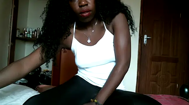 curvy natallie online show from 10, 3, 2025