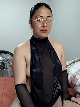 LisbethMoore  online show from 18, 12, 2025