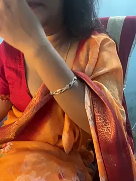 Spicy sari girl online show from 18, 6, 2026