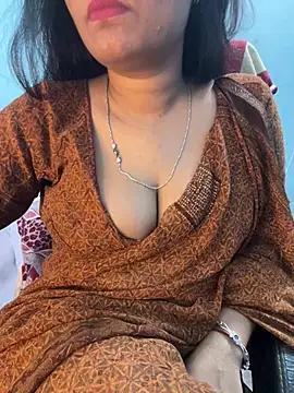 Spicy sari girl online show from 1, 7, 2026