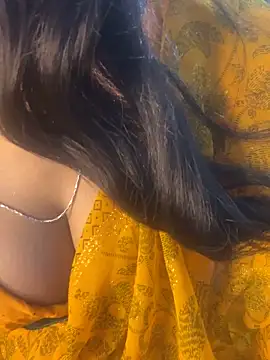 Snapshot of Spicy_sari_girl chatting on 13, 5, 2026 Spicy sari girl online show from 13, 5, 2026