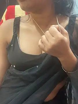 Spicy sari girl online show from 24, 12, 2024