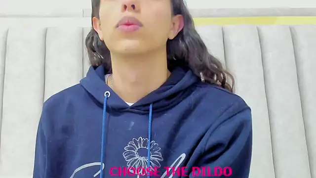 FreyaMoller online show from 3, 11, 2025