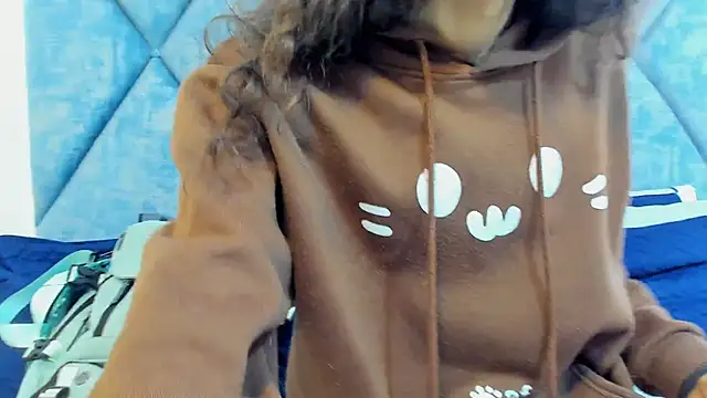 FreyaMoller online show from 6, 2, 2026