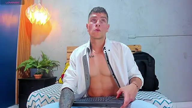 french sexx online show from 15, 2, 2025