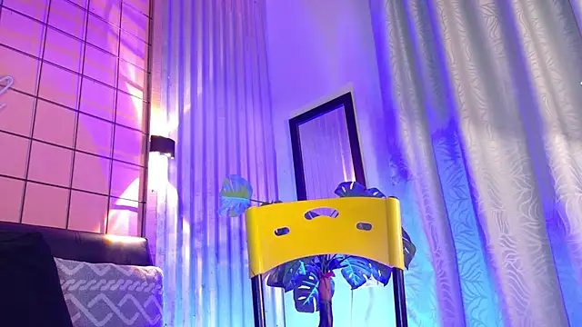 french sexx online show from 15, 4, 2026