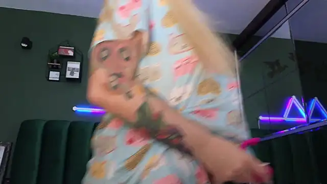 kimmie meow online show from 3, 2, 2025