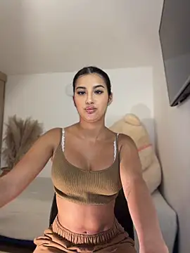 Kimm khalifa online show from 14, 4, 2026