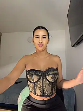 Snapshot of Kimm_khalifa chatting on 4, 6, 2026 Kimm khalifa online show from 4, 6, 2026