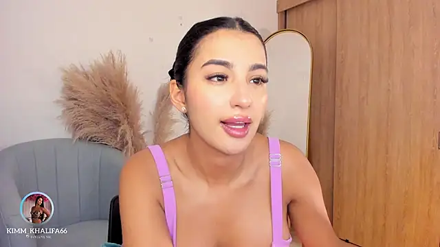 Snapshot of Kimm_khalifa chatting on 3, 11, 2025 Kimm khalifa online show from 3, 11, 2025