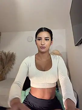 Kimm khalifa online show from 11, 4, 2026