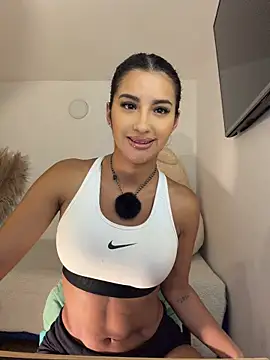 Kimm khalifa online show from 10, 4, 2026