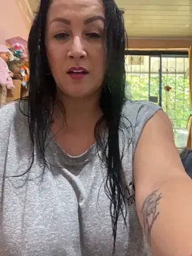 Milk chloe online show from 23, 4, 2026