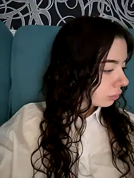 Kimi Ass online show from 30, 10, 2025