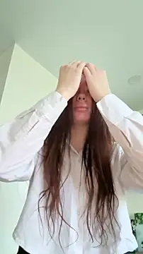 Kimi Ass online show from 27, 4, 2026