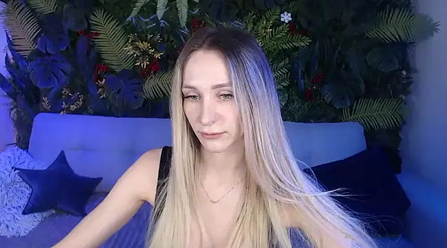 Horny Blond online show from 15, 1, 2025