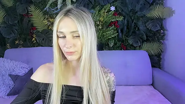 Horny Blond online show from 19, 10, 2025