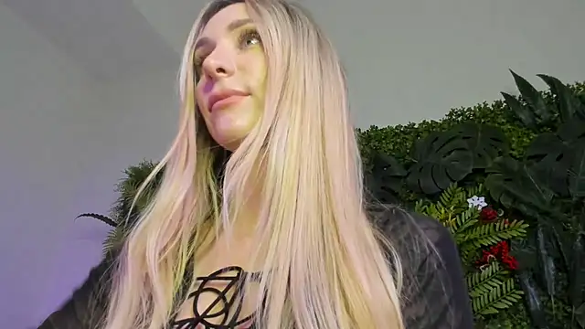 Horny Blond online show from 22, 11, 2025