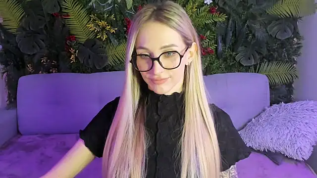 Horny Blond online show from 7, 2, 2026