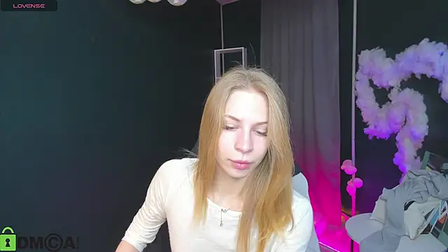 Elis Fox online show from 5, 11, 2025