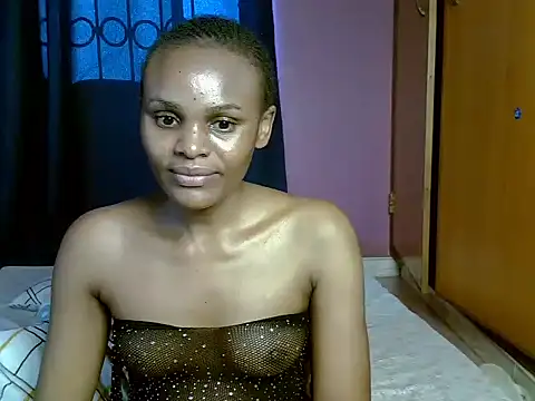 Queen petite  online show from 3, 4, 2026