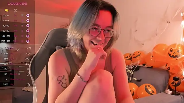 alisahug online show from 24, 10, 2025