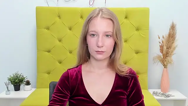 LolaWilsons online show from 9, 4, 2026