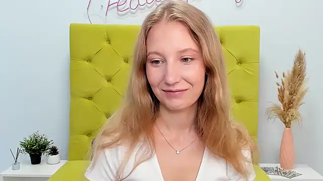Snapshot of LolaWilsons chatting on 15, 5, 2026 LolaWilsons online show from 15, 5, 2026
