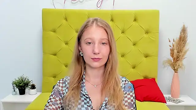 Snapshot of LolaWilsons chatting on 11, 5, 2026 LolaWilsons online show from 11, 5, 2026