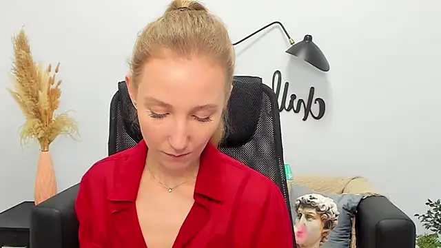 LolaWilsons online show from 20, 3, 2025