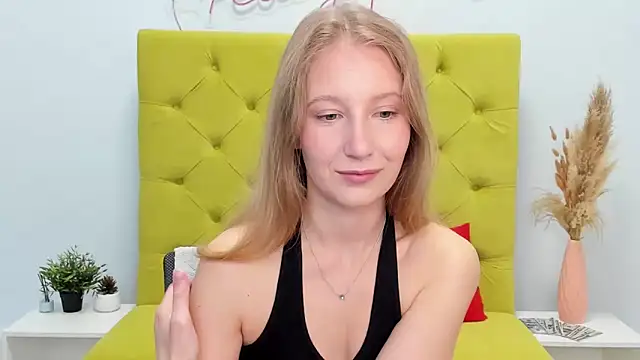 Snapshot of LolaWilsons chatting on 12, 5, 2026 LolaWilsons online show from 12, 5, 2026