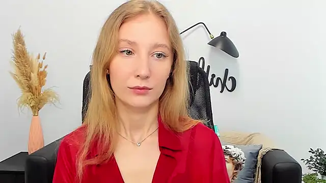 LolaWilsons online show from 20, 3, 2025