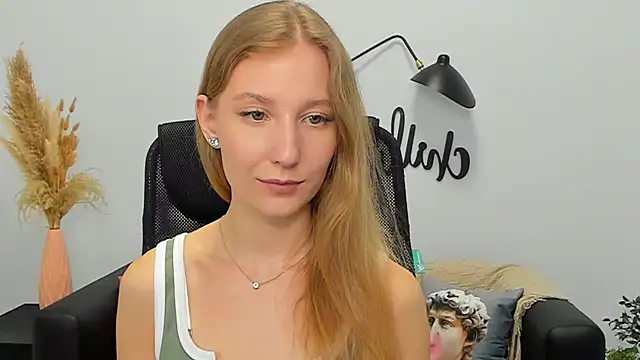 LolaWilsons online show from 19, 3, 2025