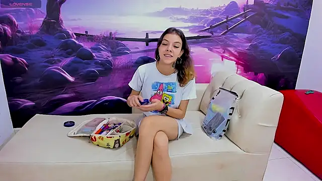 SlimLoves online show from 9, 2, 2025