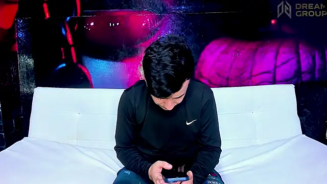 SlimLoves online show from 5, 11, 2025